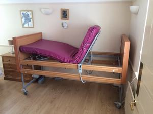 electric profiling bed